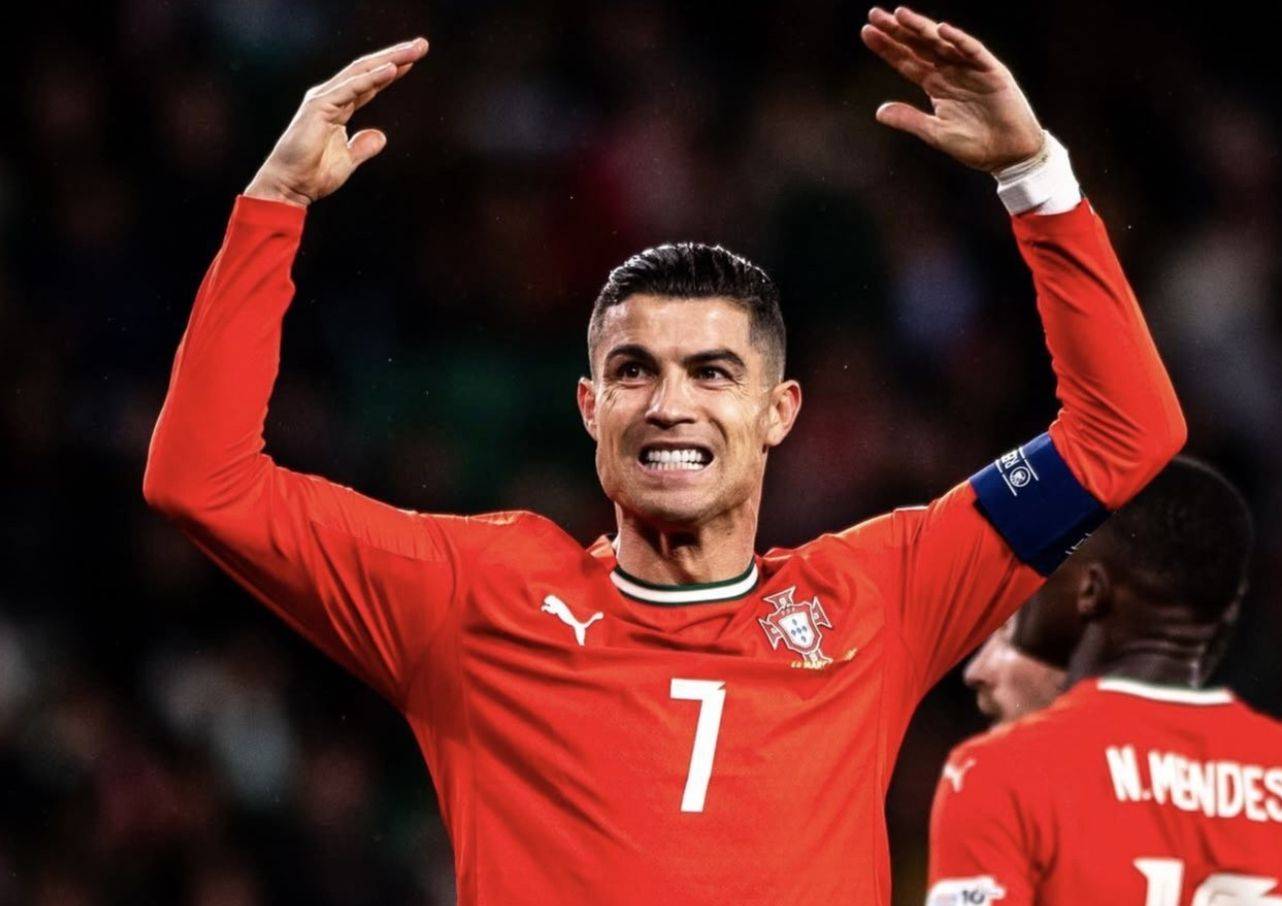 爱游戏登陆入口-C罗在比赛中受伤退赛，巴黎主帅表示担忧！的简单介绍